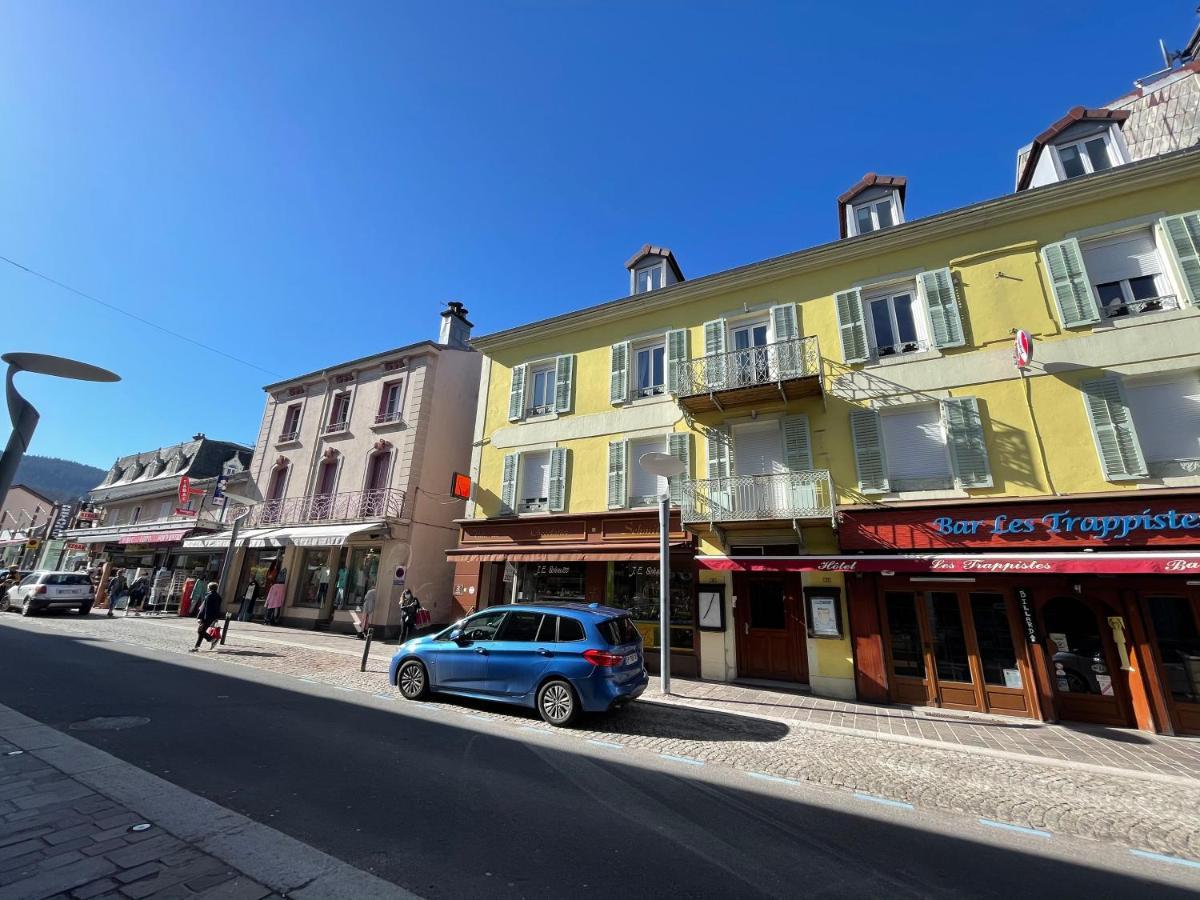 Appartement Tout Confort Haut De Gamme En Plein Centre Ville Gérardmer Exterior foto